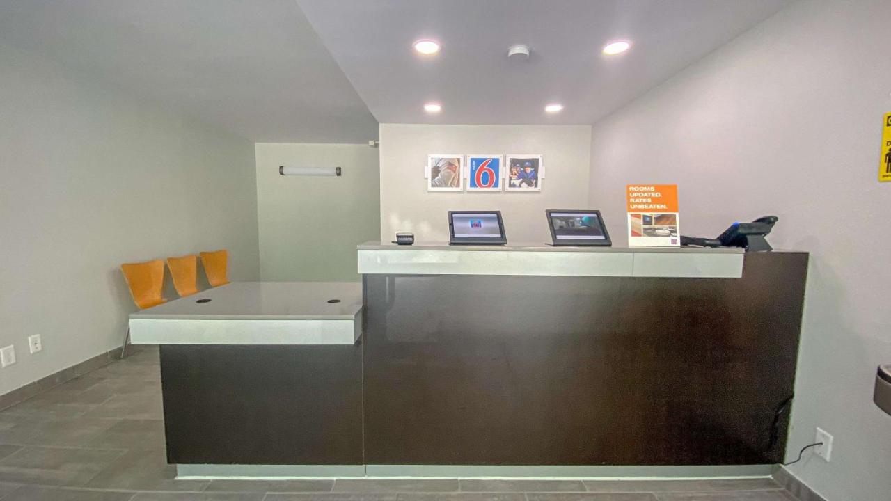 Motel 6 Wilmington, Nc - Market Street ภายนอก รูปภาพ