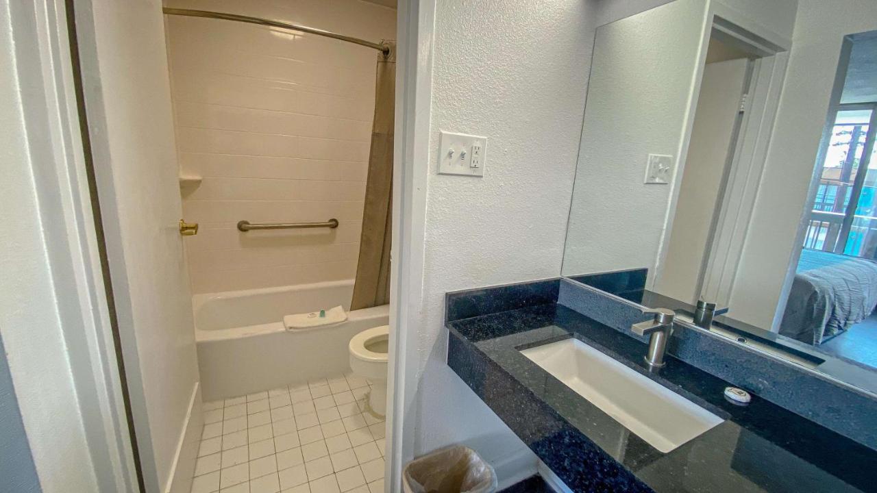 Motel 6 Wilmington, Nc - Market Street ภายนอก รูปภาพ